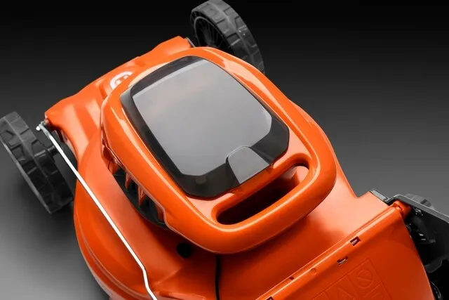 HUSQVARNA LC 247I ACCU GRASMAAIER  ZONDER ACCU EN LADER