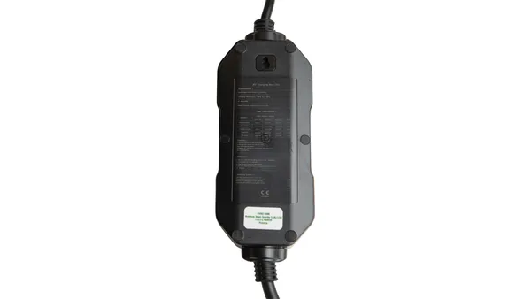PREMIUM INSTELBARE MOBIELE LADER/LAADKABEL STOPCONTACT TYPE 2 1FASE 6A16A 1,3KW3,6KW VOOR AUDI S6